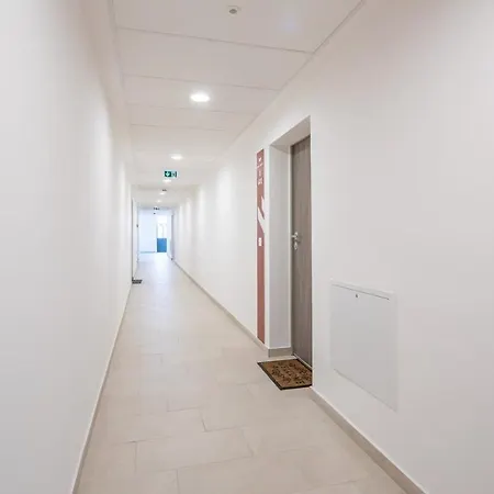 Daire Penthouse - New - Modern & Quiet *