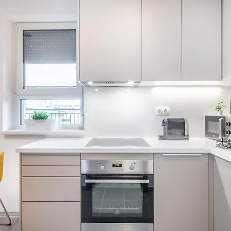 Penthouse - New - Modern & Quiet Apartmán *