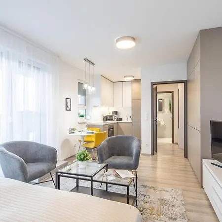 Penthouse - New - Modern & Quiet Apartmán