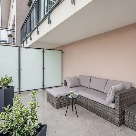 Penthouse - New - Modern & Quiet
