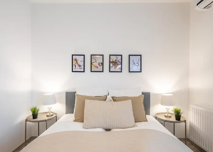 Penthouse - New - Modern & Quiet *