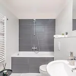 Penthouse - New - Modern & Quiet *