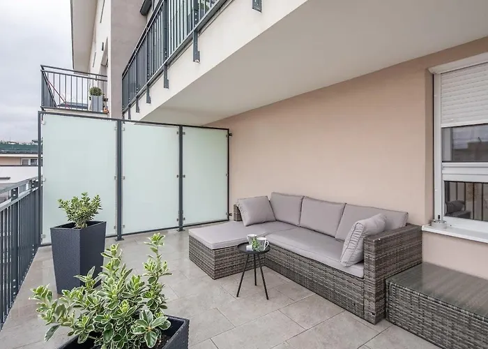 Penthouse - New - Modern & Quiet