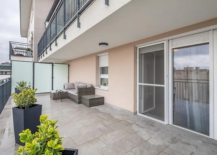 Apartament Penthouse - New - Modern & Quiet *