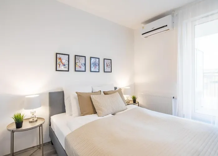 Penthouse - New - Modern & Quiet * Budapesta